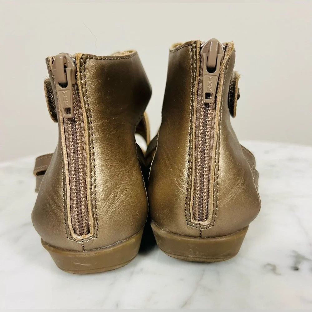 Earth Origins Bevvy Gladiator Sandals – 8M Gold - Picture 5 of 16